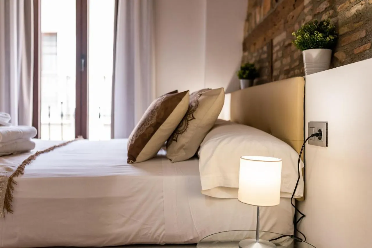 Apartment Wekey Homes Granada, Mesones Central Suites Spain